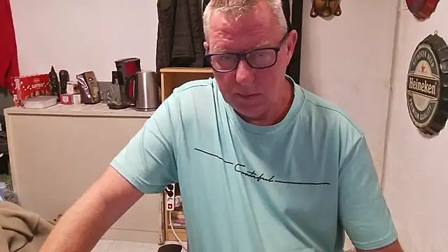 JamesBauer online show from April 14, 2026, 4:18 am