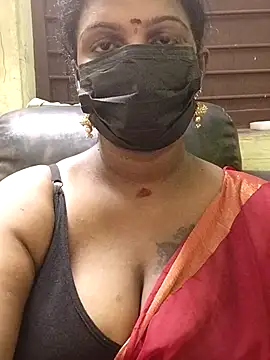 Snapshot of poojaa-rani chatting on November 3, 2025, 5:25 pm poojaa-rani online show from November 3, 2025, 5:25 pm