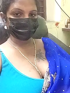 Snapshot of poojaa-rani chatting on November 5, 2025, 5:13 pm poojaa-rani online show from November 5, 2025, 5:13 pm