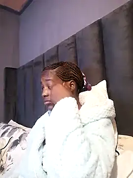 sexylira online show from September 30, 2025, 12:21 pm