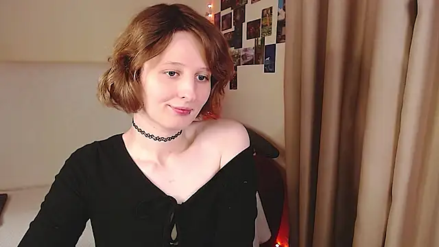 Snapshot of c0ralynx chatting on October 29, 2025, 5:25 pm c0ralynx online show from October 29, 2025, 5:25 pm