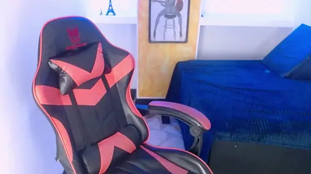 chloe 03  online show from March 19, 2025, 5:28 pm