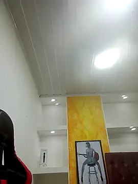 chloe 03  online show from September 9, 2025, 9:14 pm