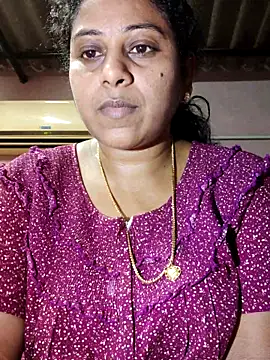 JENNIFERtamil online show from May 14, 2026, 7:37 am