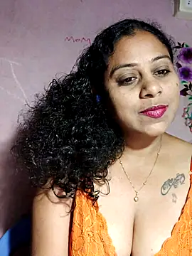JENNIFERtamil online show from May 16, 2026, 6:39 pm