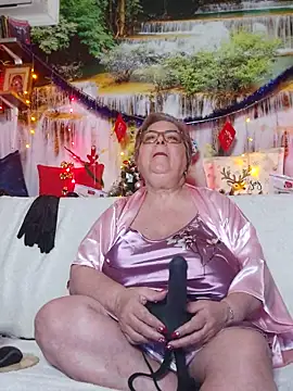 QueenPammy1 online show from December 18, 2025, 5:46 am