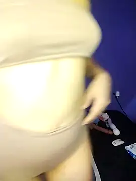 marina huerta03 online show from November 15, 2025, 7:10 pm