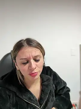 Snapshot of aliisonn__parker26 chatting on March 21, 2025, 5:32 am aliisonn parker26 online show from March 21, 2025, 5:32 am