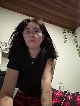 MitsuChan  online show from December 16, 2025, 5:23 am