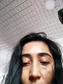 Elowyn online show from October 4, 2025, 4:49 pm