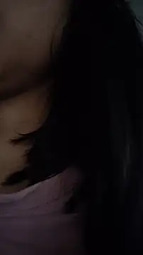 Elowyn online show from November 27, 2025, 7:05 pm