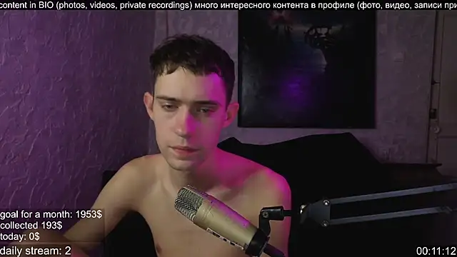 Snapshot of w0rkman chatting on October 8, 2025, 12:52 am w0rkman online show from October 8, 2025, 12:52 am