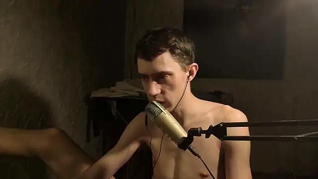 Snapshot of w0rkman chatting on November 16, 2025, 5:07 pm w0rkman online show from November 16, 2025, 5:07 pm