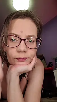 Snapshot of MilanaPure chatting on November 14, 2025, 10:18 pm MilanaPure online show from November 14, 2025, 10:18 pm