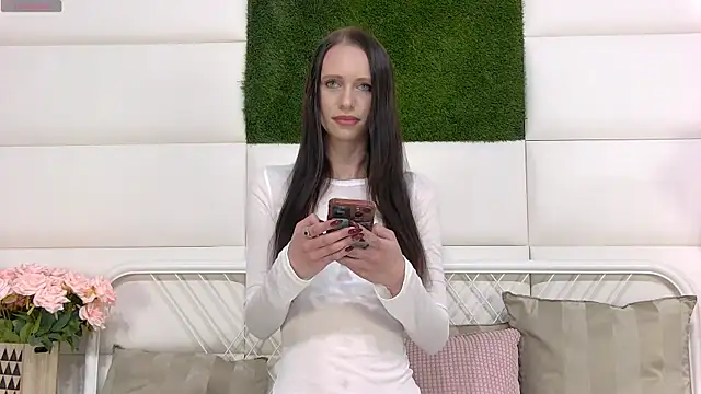 Snapshot of TaraHarris chatting on April 27, 2026, 9:29 am TaraHarris online show from April 27, 2026, 9:29 am
