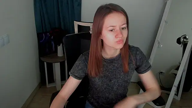 Catherine e online show from September 8, 2025, 6:18 pm