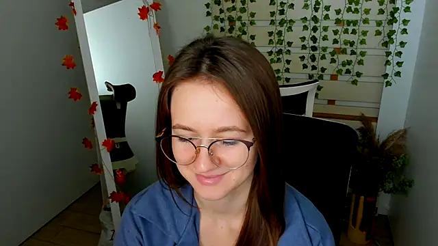 Catherine e online show from October 8, 2025, 6:27 pm