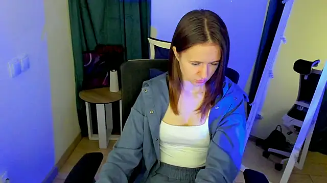 Catherine e online show from October 9, 2025, 6:39 pm