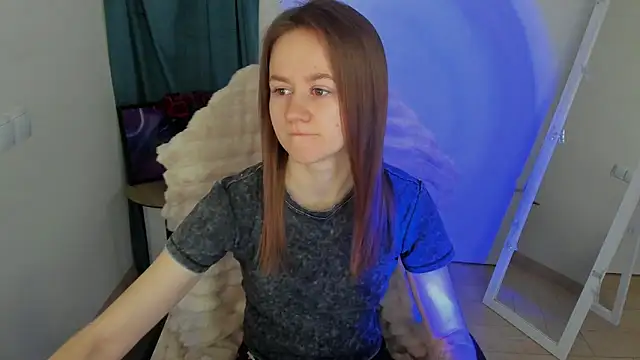 Catherine e online show from December 3, 2025, 7:34 pm