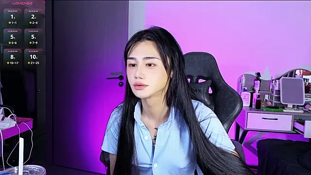 Rainbow-sweet online show from May 10, 2026, 1:16 pm