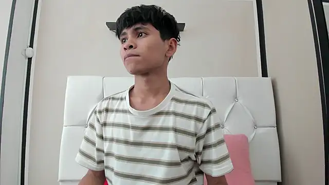 Ethan Westt online show from September 22, 2025, 8:55 pm