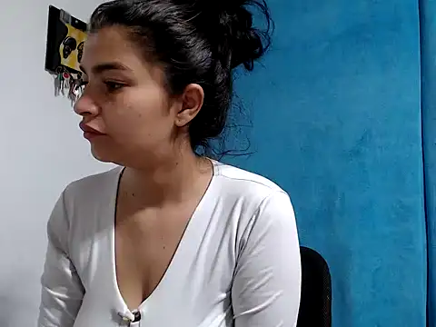 AlanaHotxx online show from September 27, 2025, 7:02 am