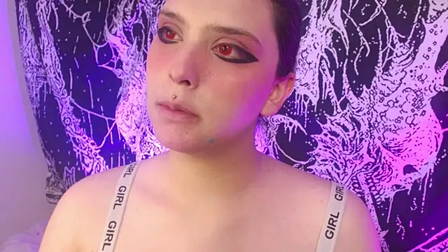 mikaskullcs online show from April 11, 2026, 4:44 pm