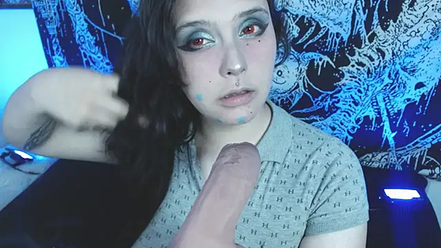 mikaskullcs online show from April 15, 2026, 7:58 pm