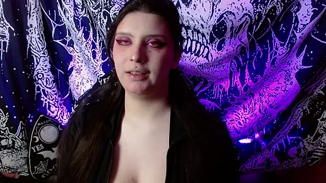 mikaskullcs online show from April 26, 2026, 5:21 pm