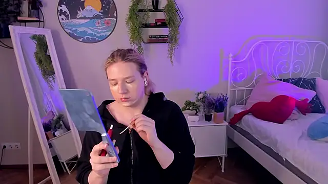 Jes Solar online show from October 7, 2025, 12:02 pm