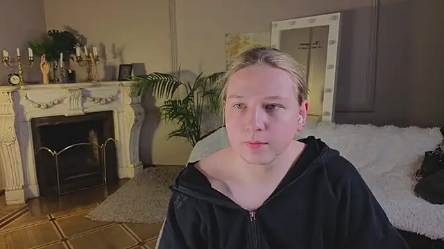 Jes Solar online show from October 13, 2025, 1:44 pm