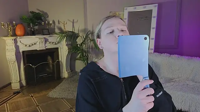 Jes Solar online show from November 5, 2025, 9:48 pm