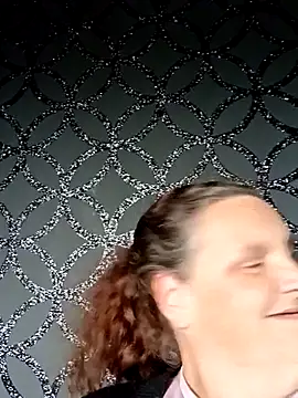 MissQueenBeex online show from October 4, 2025, 10:46 am