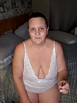 MissQueenBeex online show from January 15, 2026, 8:45 pm