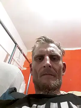 Tomassasdss online show from October 1, 2025, 2:39 am