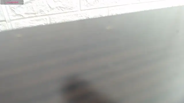 nei girl online show from November 22, 2025, 11:42 am