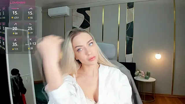 Snapshot of _Miss_Valentina_ chatting on March 23, 2025, 1:31 am Miss Valentina online show from March 23, 2025, 1:31 am