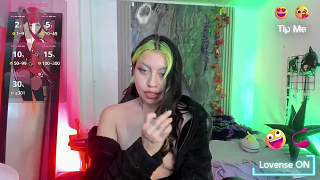 Snapshot of midory_ chatting on October 15, 2025, 9:31 am midory online show from October 15, 2025, 9:31 am