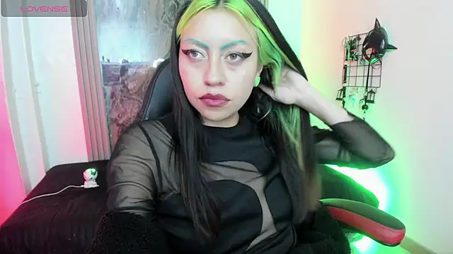 Snapshot of midory_ chatting on October 17, 2025, 3:20 am midory online show from October 17, 2025, 3:20 am