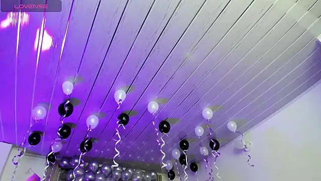 Snapshot of midory_ chatting on October 26, 2025, 3:56 am midory online show from October 26, 2025, 3:56 am