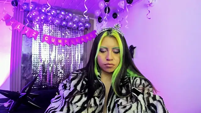 Snapshot of midory_ chatting on October 29, 2025, 5:10 am midory online show from October 29, 2025, 5:10 am