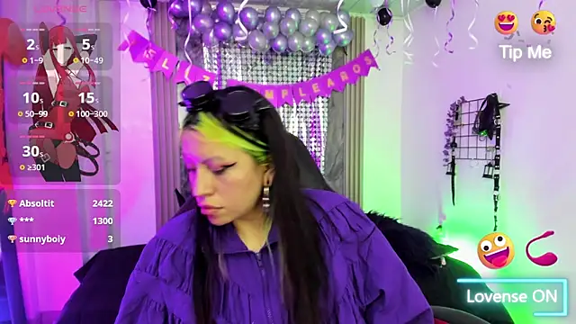 Snapshot of midory_ chatting on November 3, 2025, 8:26 am midory online show from November 3, 2025, 8:26 am