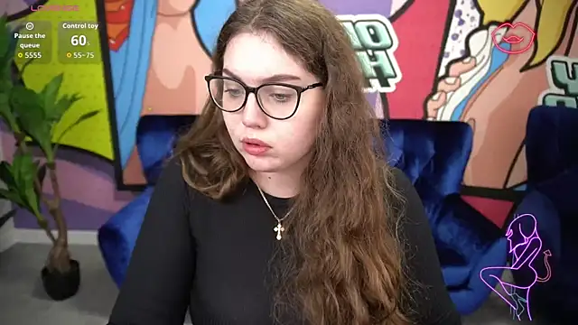 LuxSopphia online show from October 15, 2025, 12:49 pm