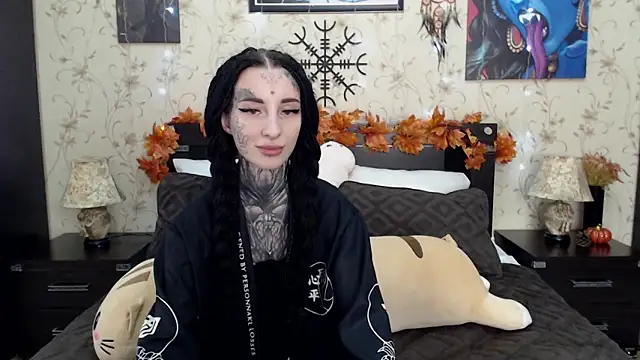 Velvetbat online show from September 19, 2025, 6:48 am