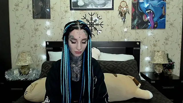 Velvetbat online show from December 16, 2025, 6:51 am