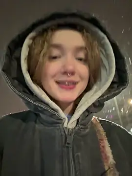 bambi lu online show from March 4, 2026, 6:36 pm