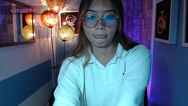 Snapshot of Fiorellaa_delsd chatting on October 3, 2025, 3:09 pm Fiorellaa delsd online show from October 3, 2025, 3:09 pm