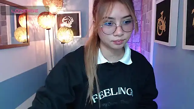 Snapshot of Fiorellaa_delsd chatting on October 7, 2025, 3:20 pm Fiorellaa delsd online show from October 7, 2025, 3:20 pm