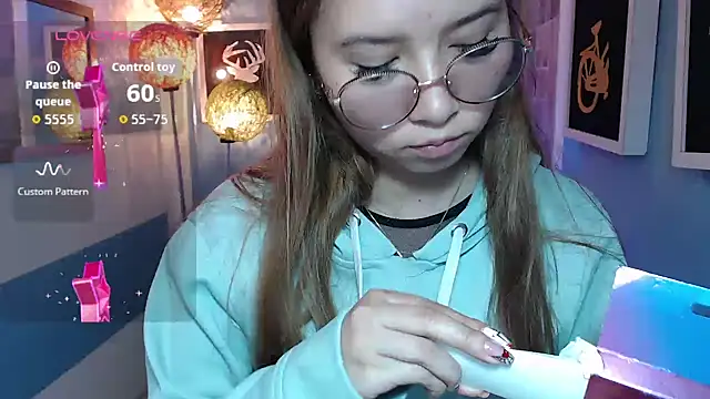 Snapshot of Fiorellaa_delsd chatting on October 27, 2025, 3:05 pm Fiorellaa delsd online show from October 27, 2025, 3:05 pm