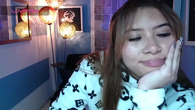 Snapshot of Fiorellaa_delsd chatting on November 6, 2025, 3:02 pm Fiorellaa delsd online show from November 6, 2025, 3:02 pm